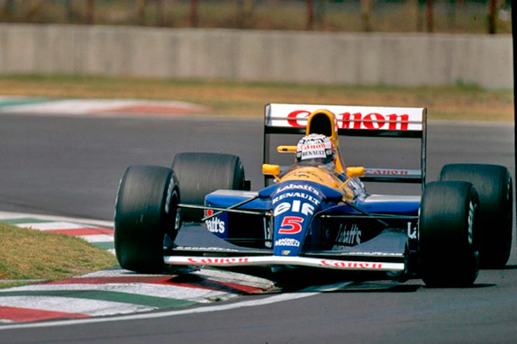 Найджел Мэнселл за рулём Williams FW14B Найджел Мэнселл за рулём Williams FW14B