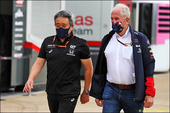 Управляющий директор Honda Racing Масаши Ямамото и Хельмут Марко Управляющий директор Honda Racing Масаши Ямамото и Хельмут Марко