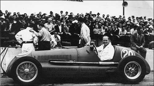 Редж Парнелл за рулём Maseriti. 1948 год