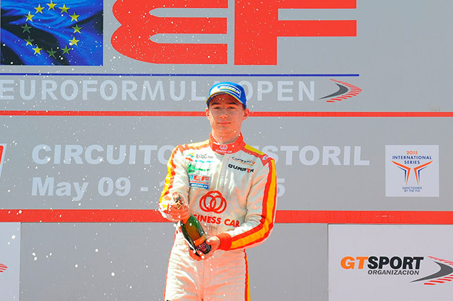 Константин Терещенко на подиуме гонки Euroformula Open в Эшториле