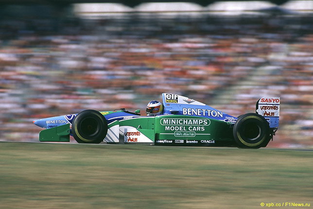 Первый титул Михаэль Шумахер выиграл в 1994 году на машине Benetton с мотором Ford Cosworth EC Zetec-R