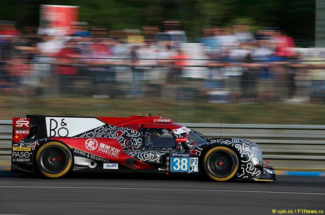 Лидирующий экипаж Jackie Chan DC Racing категории LMP2