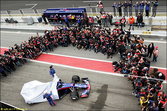 Презентация Toro Rosso STR13