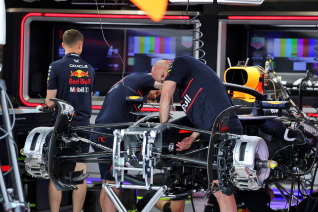 Боксы Red Bull Racing на автодроме в Зандфорте, фото XPB