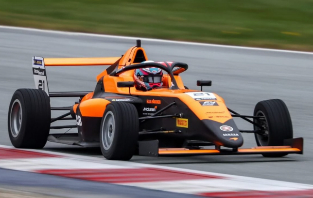 Элла Хаккинен за рулём машины Формулы 4 на Red Bull Ring, фото Jenzer Motorsport