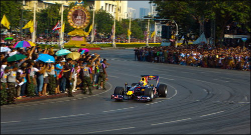 Марк Уэббер на шоу Red Bull в Бангкоке (2010 год)