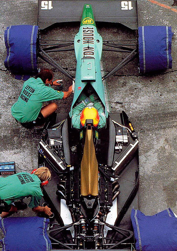 На сконструированной Эдрианом Ньюи Leyton House CG901 с двигателем Judd в Мексике квалификацию не смог пройти ни Маурисио Гужельмин (на фото), ни Иван Капелли