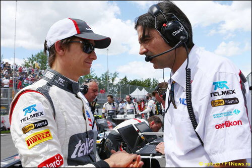 Эстебан Гутьеррес и гоночный инженер Sauber Франческо Ненчи