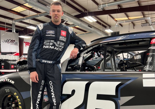 Даниил Квят у Toyota №26 команды Sam Hunt Racing, фото из социальных сетей
