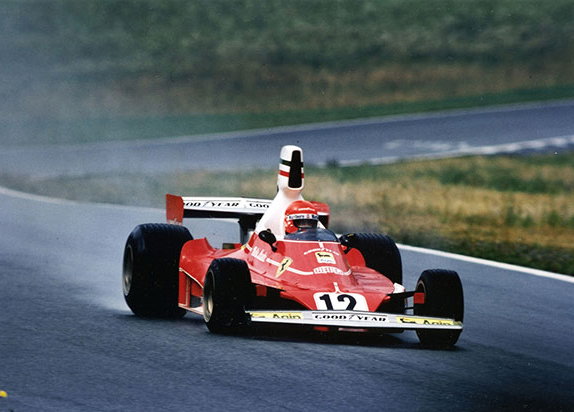 Ники Лауда за рулём Ferrari 312T, фото Hochzwei