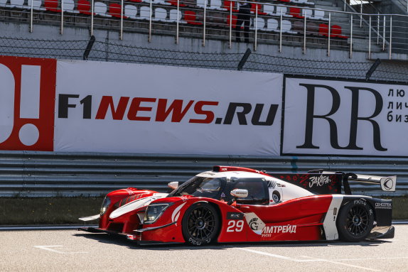 Спортпрототип Ligier на трассе Moscow Raceway