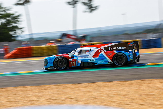 Машина SMP Racing №11
