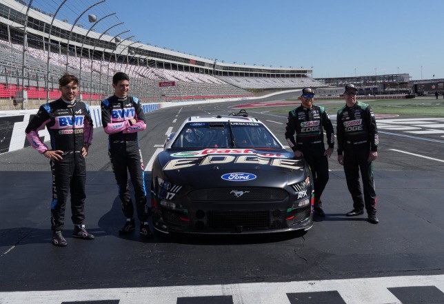 Гонщики Alpine и их коллеги из NASCAR на автодроме в Шарлотте, фото пресс-службы Castrol