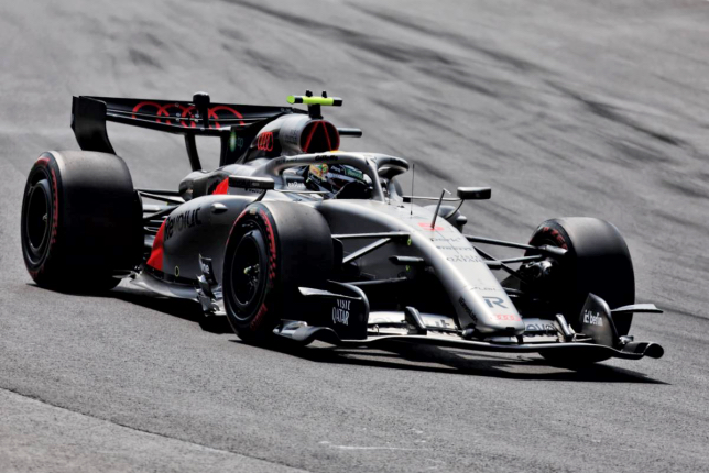 Габриэль Бортолето за рулём Audi R26, фото XPB