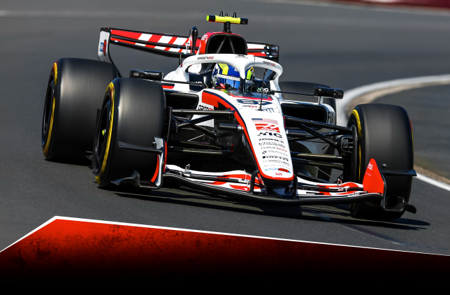 Эстебан Окон за рулём Haas VF-26, фото пресс-службы Haas F1
