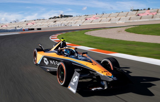 Машина McLaren Formula E Team на тестах, фото пресс-службы команды