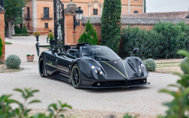 Родстер Pagani Zonda – самая дорогая версия и без того очень дорогой машины, фото RM Sotheby's