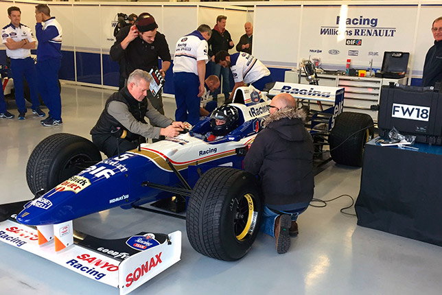 Деймон Хилл за рулём Williams FW18 в Сильверстоуне
