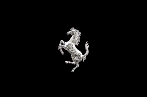 Логотип Ferrari из релиза о временном увольнении