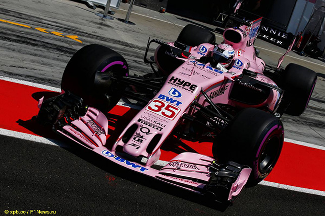 Логотипы BWT на машине Force India