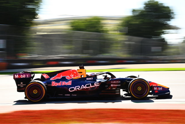 Макс Ферстаппен за рулём RB22, фото пресс-службы Red Bull Racing
