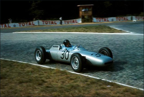 Герни за рулем Porsche на пути к первой победе в Формуле 1. Руан, 1962 год 