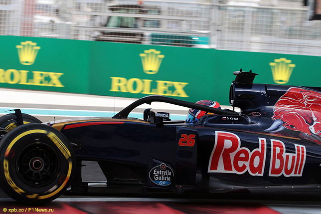 Прототип Halo на Toro Rosso Даниила Квята во время испытаний системы в Абу-Даби, 2016 год