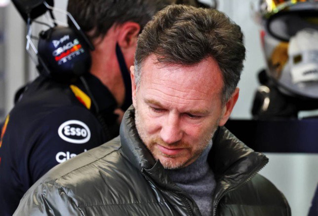 Кристиан Хорнер в боксах Red Bull Racing на тестах в Барселоне, фото XPB