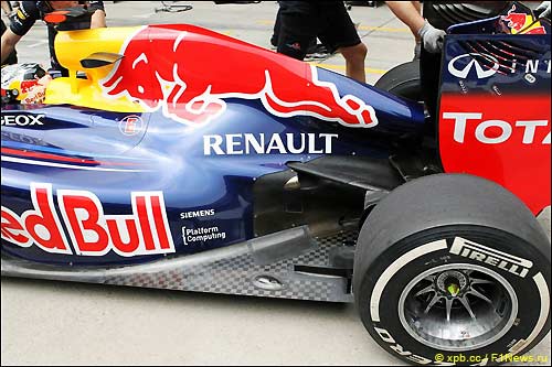 RB8 Себастьяна Феттеля во время квалификации в Шанхае