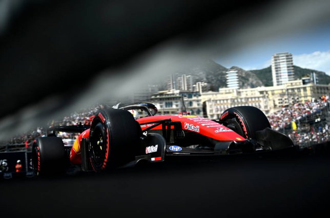 Ferrari Шарля Леклрера на трассе Гран При Монако, фото XPB