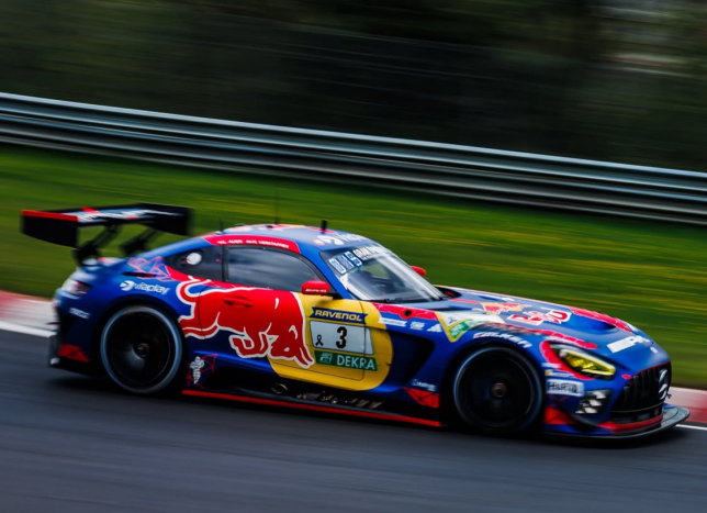 Макс Ферстаппен за рулём Mercedes-AMG GT3 на Нюрбургринге, фото из социальных сетей