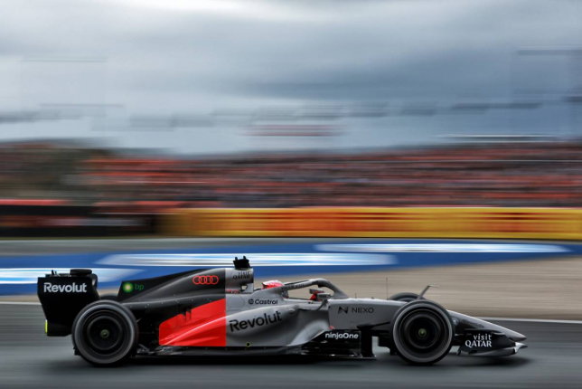 Нико Хюлкенберг за рулём Audi R26, фото XPB