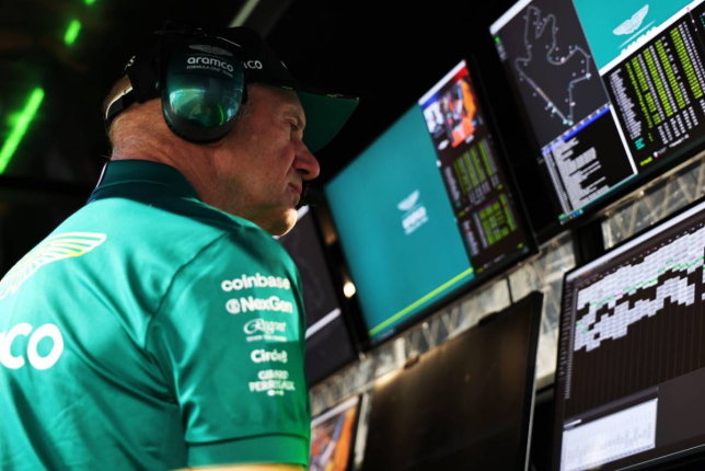 Эдриан Ньюи, фото XPB