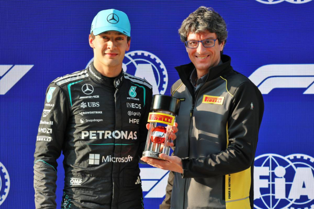 Джордж Расселл и Дарио Маррафуски, директор Pirelli Motorsport, фото XPB