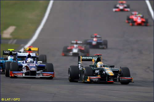 Гонсалес (слева) и Разия остались в GP2 еще на год, но оба сменили команду