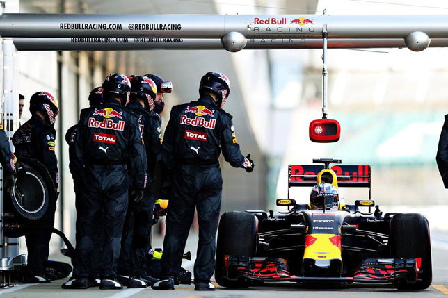 Пит-стоп Red Bull Racing