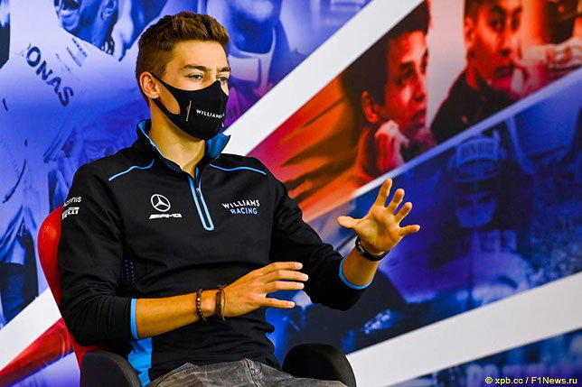 Джордж Расселл на пресс-конференции FIA в Сильверстоуне