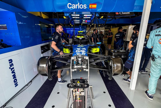 Гараж Карлоса Сайнса в расположении Williams, фото из социальных сетей
