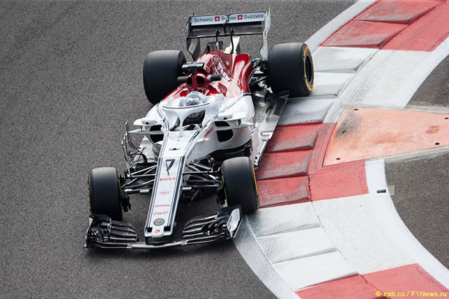 Кими Райкконен за рулём Sauber на тестах в Абу-Даби