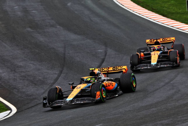 Гонщики McLaren на трассе в Зандфорте, 2023 год, фото XPB