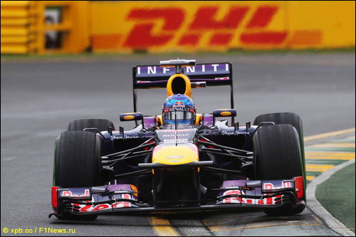 Себастьян Феттель за рулем RB9