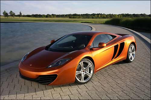 Спорткар McLaren MP4-12C
