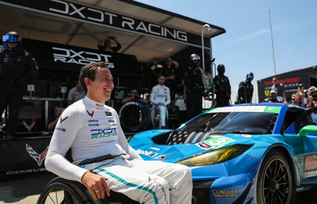 Роберт Уиккенс и его Chevrolet Corvette Z06 GT3.R, фото пресс-службы DXDT Racing